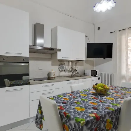 Guesthost - Dimora Del Delfino Curioso